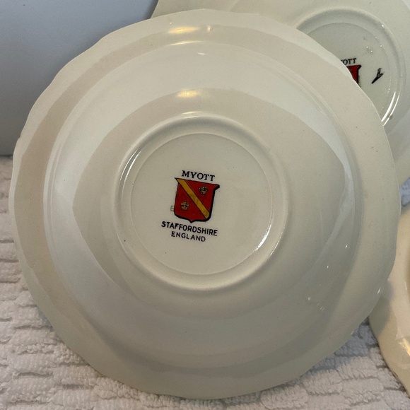 Antique Fruit/Dessert Bowls - Madison Collection - Myott Staffordshire England - Picture 7 of 14